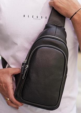 Чоловічий слінг шкіряний 32х18х8, сумка рюкзак на плече зерниста, бананка для документів23242 чорна