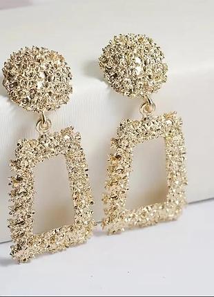 Сережки стильні