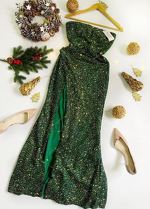 Надзвичайно розкішна сукня у паєтки