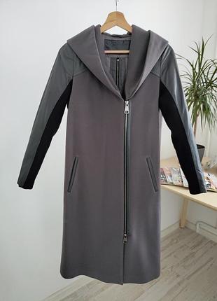 Жіноче сіре пальто зі шкіряними вставками udekasi