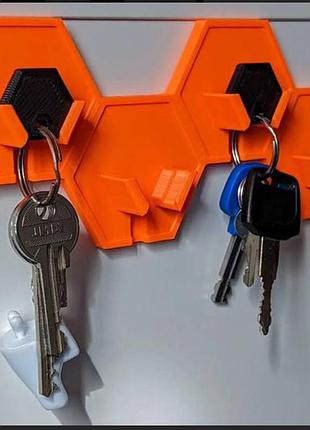 Вешалка для ключей с брелоками на ключи настенная / держатель ключница на стену для дома и офиса коричневый