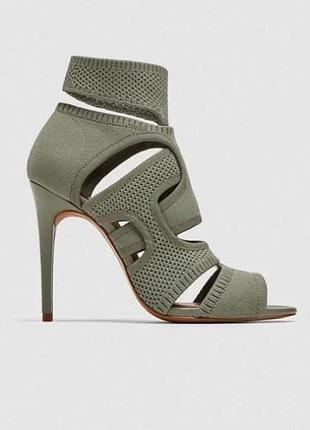 Босоніжки zara тканеві хакі