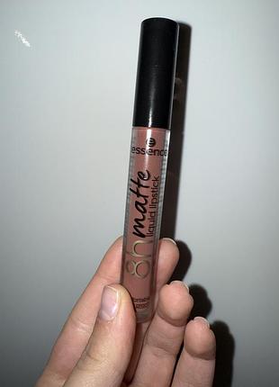 Матова помада essence