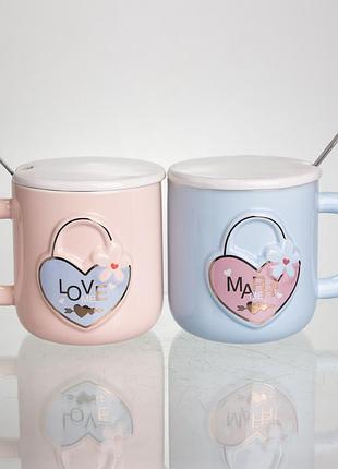 Набор парных фарфоровых чашек с сердцем 2 (шт) по 400 (мл) чашки на подарок с крышкой и ложкой розовый с голубым fm-32