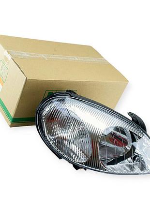 Фара lanos правая (черный корпус) под электрокорректор watt