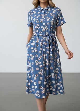 Базовое голубое платье на пуговицах laura ashley цветочный принт