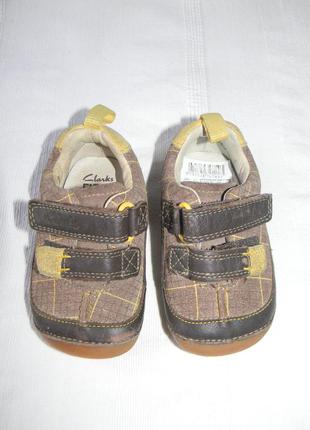 Дитячі шкіряні пінетки-мокасини clarks first shoes р. 18 1/2 дл.ст11,5