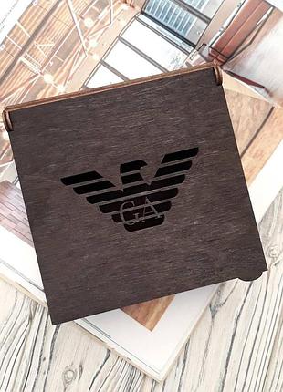 Подарочная деревянная коробка брендовая