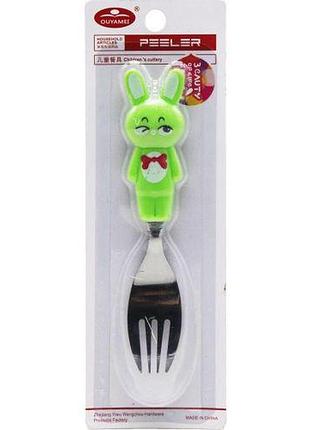 Уценка. детская вилка "зайчик", салатовая - размазана краска на ручке