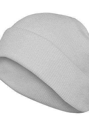 Вязаная белая шапка