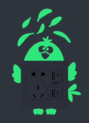 Фосфорная наклейка птенец 10 на 9 см салатовый