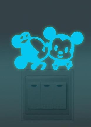 Фосфорная наклейка микки маусы 10 на 5 см голубой