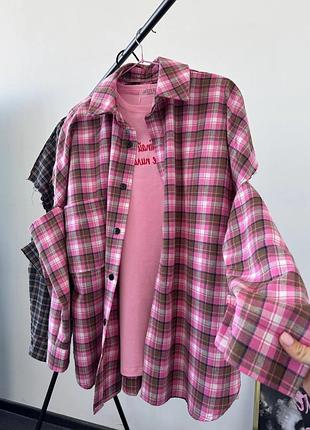 Сорочка в карту з ефектом натягнених рукавів шоколадно-рожевий