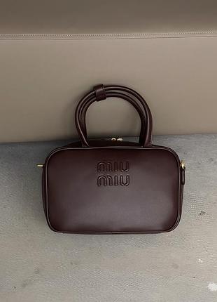 Сумка miu miu top-handle bag шкіра бургунди є