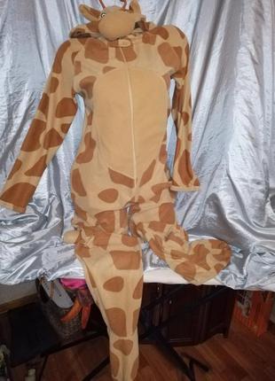 Комбинезон с ушками и хвостом. б/у.