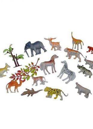 Уценка. набір пластмасових фігурок тварин - отсутствует упаковка, не товарный вид
