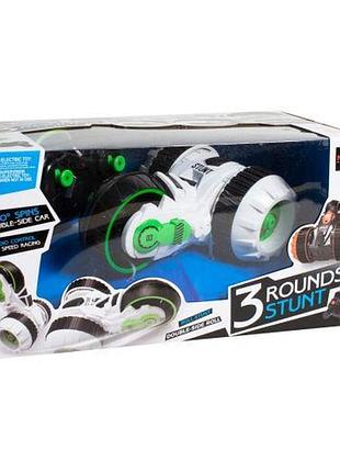 Уценка. трехколесный перевертыш на радиоуправлении (белый) - плохо ездит, клинит колеса