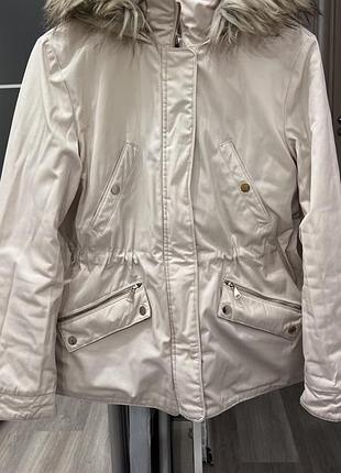 Тепла жіноча парка zara