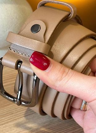 Кожаный женский ремень в бежевом цвете 3588