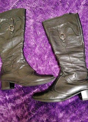 Кожаные сапоги