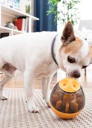 Игрушка-кормушка для животных интерактивна