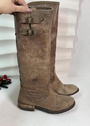 Кожаные высокие сапоги колбои с пряжками 36р