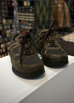 Кросівки ягуар літні олива 45