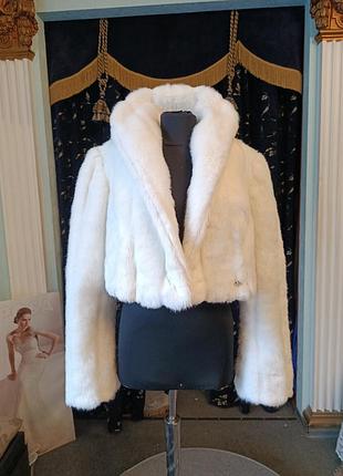 Шубка зі штучного хутра під нірку