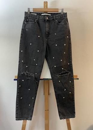 Чорні прямі джинси. чорні рвані джинси с заклепками. чорні трендові джинси