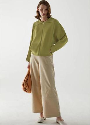 Cos вовняна трикотажна кофта на блискавці кардиган джемпер з коміром трендового оливкового кольору