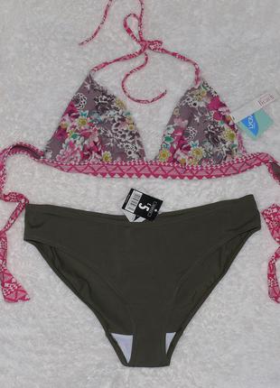 Яскравий купальник. чашка з-d, низ про 99 см