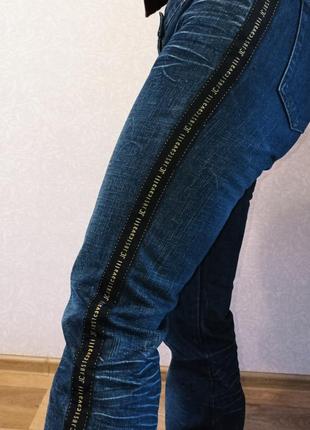 Roberto cavalli джинсы с лампасами свободный крой штаны6 фото