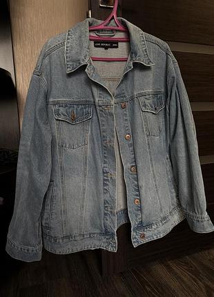 Куртка джинсова