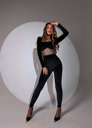 Жіночий оксамитовий комбінезон з сіткою з стразами