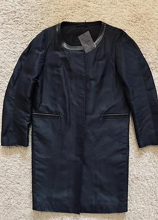 Новый с бирками плащ  итальянский бренд prada оригинал размер s,м