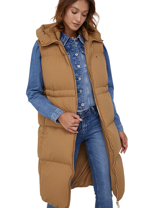 Tommy hilfiger. оригинал. жилет безрукавка с капюшоном