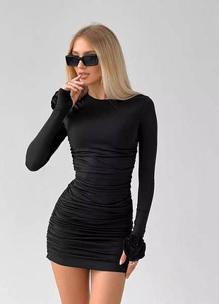 Платье с розой