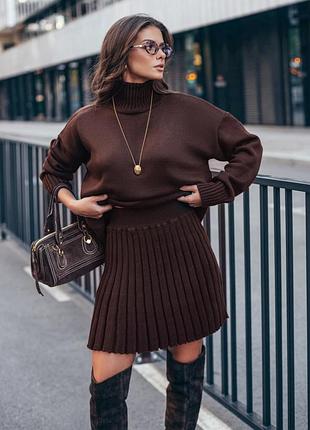 Жіночой теплий костюм светр з горловиною і спідниця міні акрил вовна