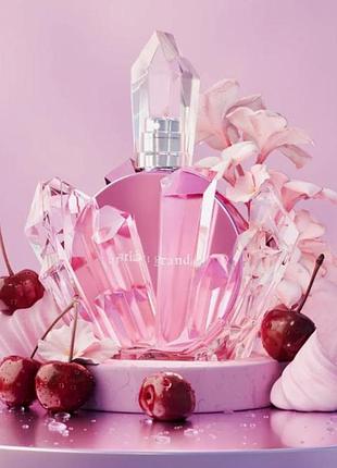 Ariana grande - r.e.m cherry eclipse 🍒