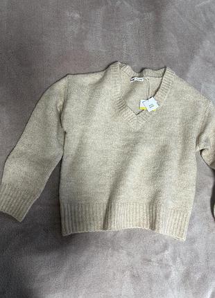 Светр жіночий бежевий теплий з шерстю та v-коміром