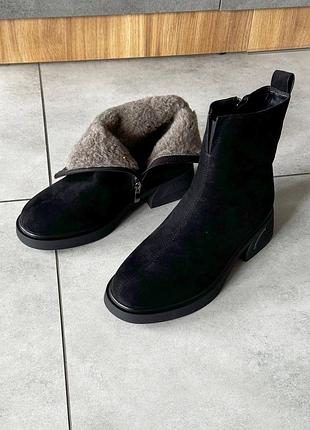 Женские ботинки