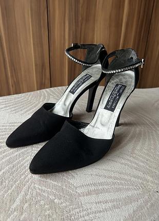Stuart weitzman вишукані босоніжки