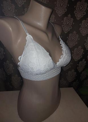 Белый бюст в кружеве 90 в