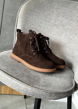 Женские ботинки