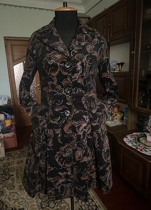 Пальто демисезонне святкове