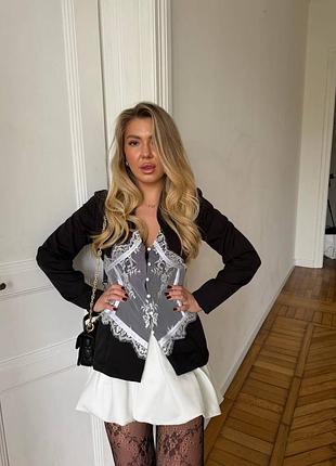 Піджак з ажурним гіпюром