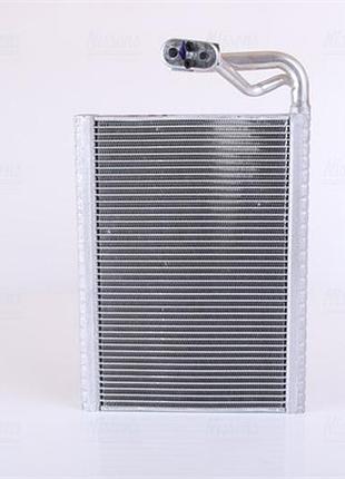 Испаритель кондиционера mercedes amg gt/gts c 190 (14-) 4.0 i v8 ni 92370