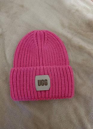 Шапка красивая розовая