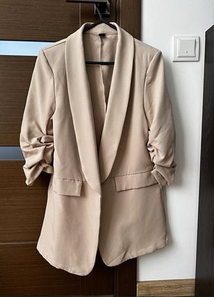 Новый пиджак бежевый