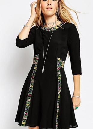 Плаття чорне в етно стилі з вишивкою asos (розмір 34)